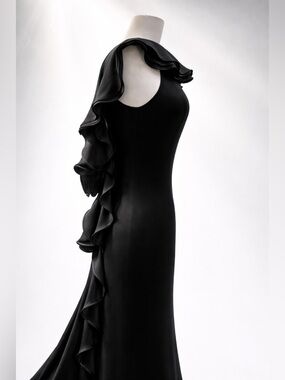 WAYNE CLARK Black Silk Sleeveless Gown Dress with Sculpted Neckline (size 12)